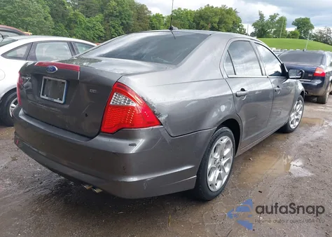 2011 Ford Fusion Se z USA, uszkodzony, nr VIN 3FAHP0HA5BR161237